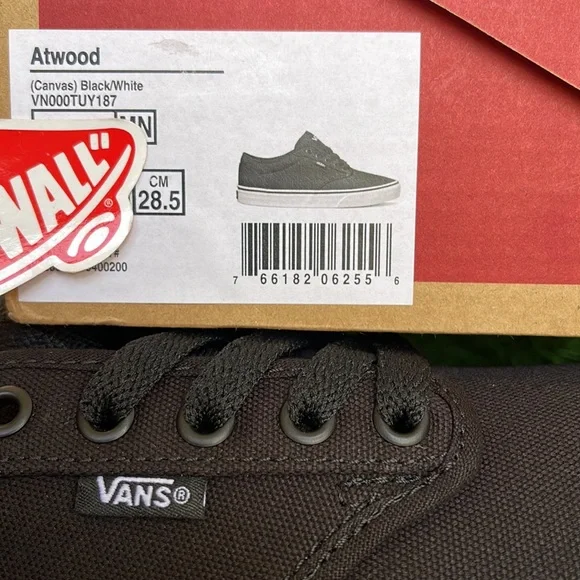 Vans Men’s Atwood
(Canvas) Black/White
VN000TUY187
Sneakers - Picture 16 of 16